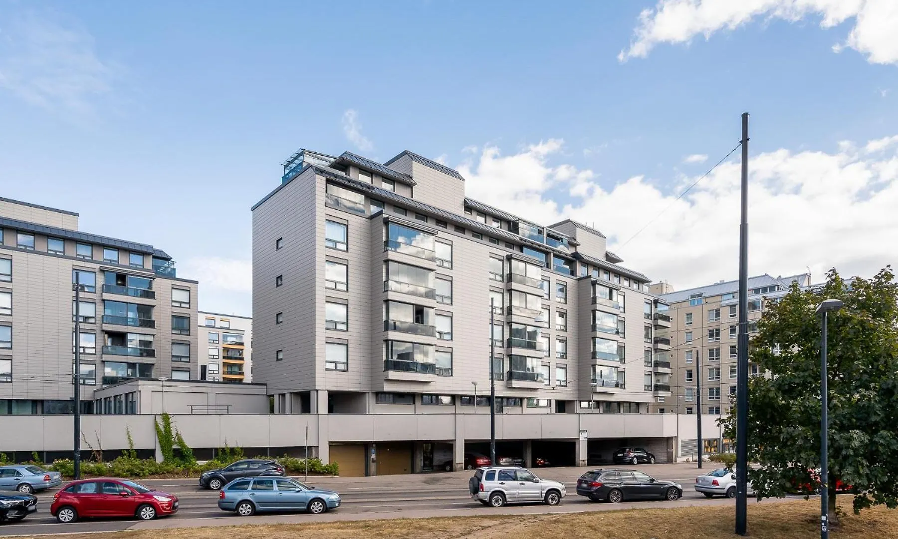 Sea View Studio, Tram Nearby, Netflix, Kamppi Helsinki 0*,  Finland