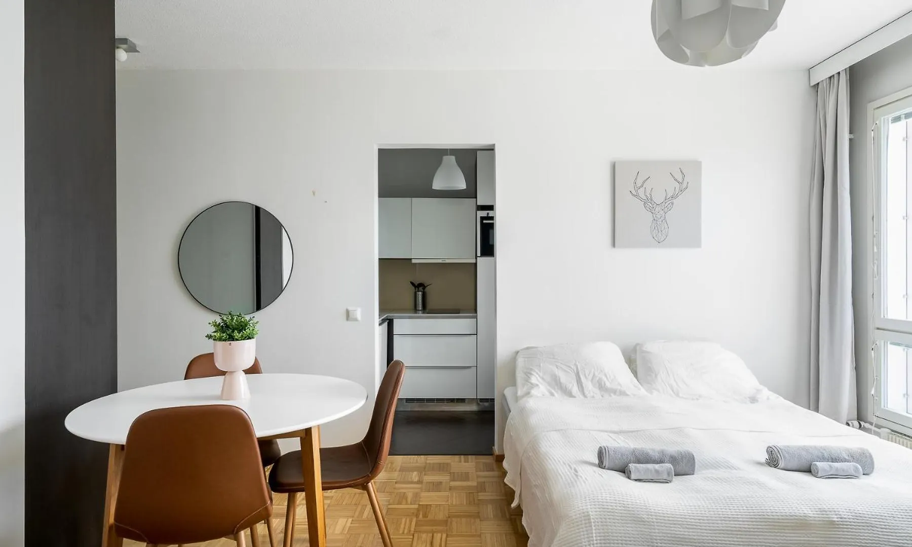 Sea View Studio, Tram Nearby, Netflix, Kamppi Helsinki 0*,  Finland