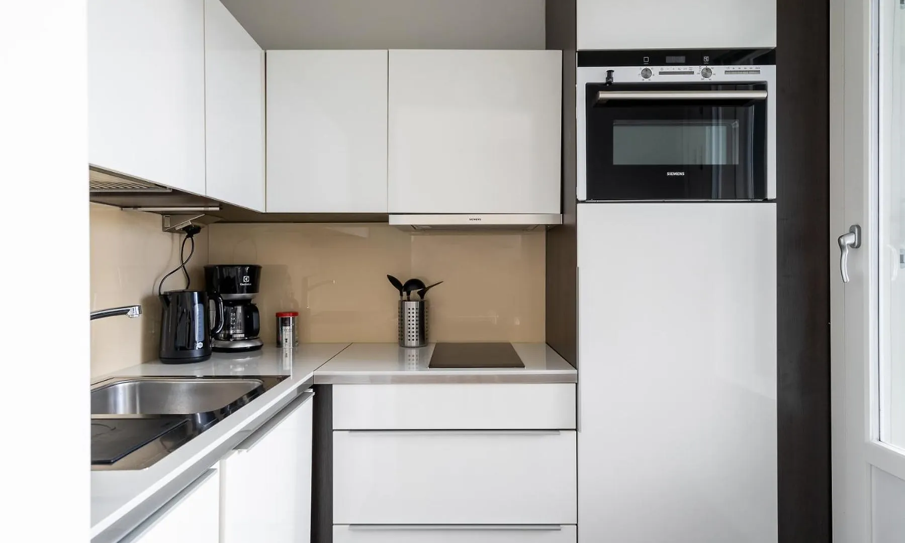 Sea View Studio, Tram Nearby, Netflix, Kamppi Helsinki Finland